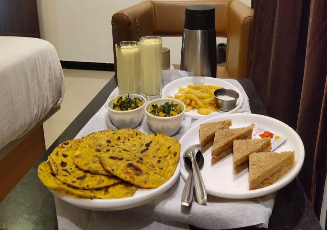 Hotel Swagatam Inn Rajkot Luaran gambar